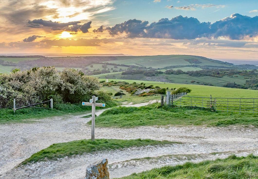 The Niche Bed & Breakfast Eastbourne Eksteriør bilde